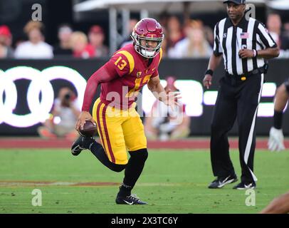 (PHOTOS DE FICHIER) ancien quarterback des Trojans de l'USC (13) Caleb Williams qui est projeté d'aller dans le Top 3 de la draft 2024 de la NFL, le voici photographié le 8 octobre 2022 contre les Cougars de l'État de Washington, la draft de la NFL aura lieu à Detroit le 25 avril 2024. (Crédit obligatoire : Jose / MarinMedia.org) (photographe complet absolu, et crédits requis) Banque D'Images