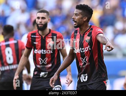 Belo Horizonte, Brésil. 28 avril 2024. Lucas Oliveira de Vitoria, lors du match entre Cruzeiro et Vitoria, pour la Serie A 20234 brésilienne au stade Mineirao, à Belo Horizonte le 28 avril. Photo : Gledston Tavares/DiaEsportivo/Alamy Live News crédit : DiaEsportivo/Alamy Live News Banque D'Images