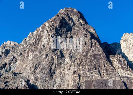 Grandes montagnes dans l'Himilaya dans la vallée de Nubra dans le nord de l'Inde Banque D'Images