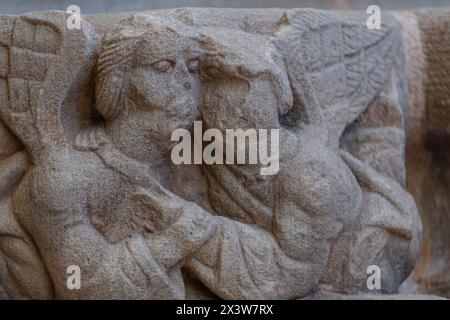 antigua portada del Hospital de San Juan de Acre en el cementerio municipal, estilo románico, Navarrete, la Rioja, Espagne Banque D'Images