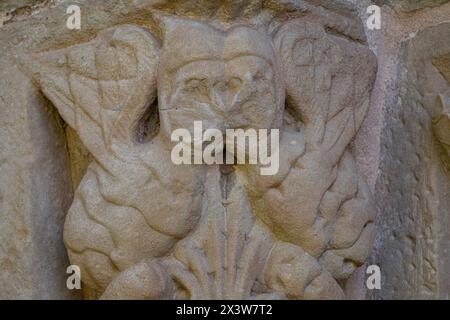 antigua portada del Hospital de San Juan de Acre en el cementerio municipal, estilo románico, Navarrete, la Rioja, Espagne Banque D'Images