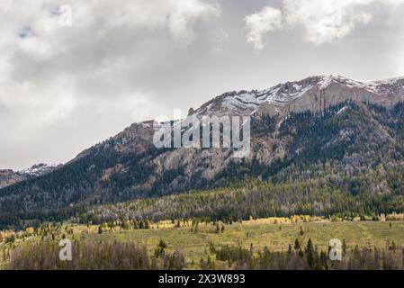 La chaîne de montagnes Wind River, Wyoming, États-Unis Banque D'Images