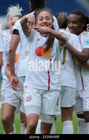 Paris, France. 28 avril 2024. Selma Bacha de Lyon célèbre son but lors de la Ligue des Champions féminine de l'UEFA, demi-finales, match de 2e manche entre le Paris Saint-Germain et l'Olympique Lyonnais le 28 avril 2024 au stade Parc des Princes à Paris, France - photo Jean Catuffe/DPPI crédit : DPPI Media/Alamy Live News Banque D'Images