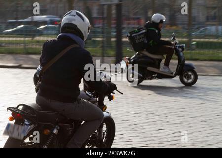 France, Paris, 75, 13ème arrondissement, place d'Italie, motocyclistes Banque D'Images