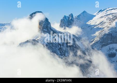 Le Chruezberg en hiver. Vue depuis la montagne Hoher Kasten. Prog Gallen, Suisse Banque D'Images