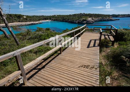 Point de vue, Punta de ses Gatoves, Parc naturel de Mondragó, zone municipale de Santanyí, Majorque, Îles Baléares, Espagne Banque D'Images