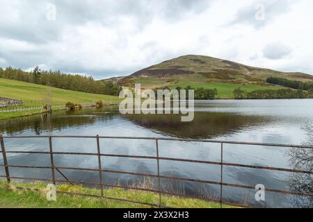 Réservoir Glencorse dans les collines Pentland Banque D'Images