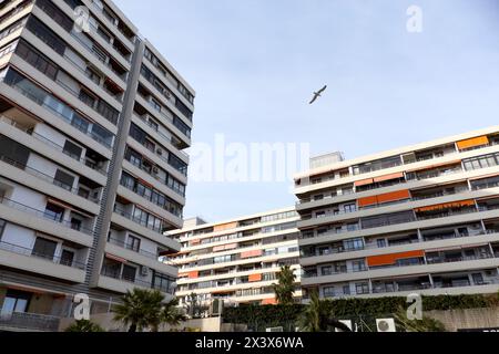 Torremolinos, Málaga, Espagne. Immeubles résidentiels la Nogalera. A été le premier complexe résidentiel de luxe buit en Espagne. Banque D'Images