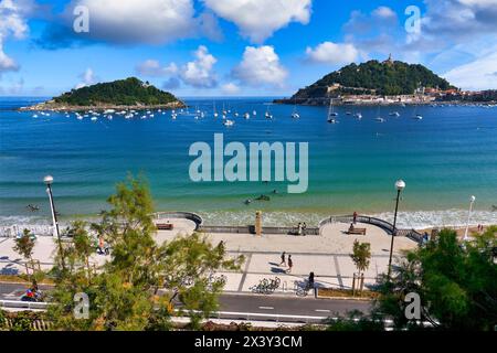 Bahia et Paseo de la Concha, Isla Santa Clara et Monte Urgull, Donostia, San Sebastian, ville cosmopolite de 187 000 habitants, connue pour sa splendeur Banque D'Images