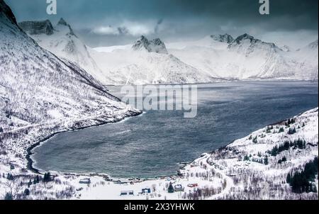 Norvège, ville de Tromso, île de Senja, Fjordgar Banque D'Images