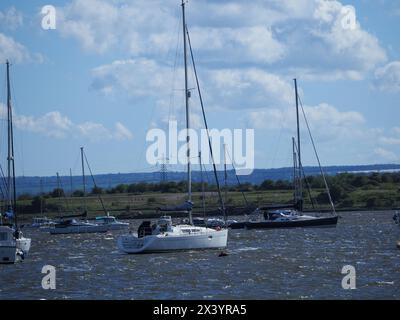 Sheerness, Kent, Royaume-Uni. 29 avril 2024. Météo Royaume-Uni : après-midi ensoleillé et chaud à Sheerness, Kent. Crédit : James Bell/Alamy Live News Banque D'Images