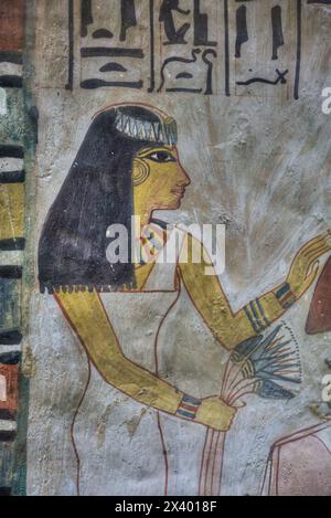 Femme de Sennefer Meryt, Tombeau de Sennefer, TT96, Tombeaux des nobles, Thèbes antiques, site du patrimoine mondial de l'UNESCO, Louxor, Egypte Banque D'Images