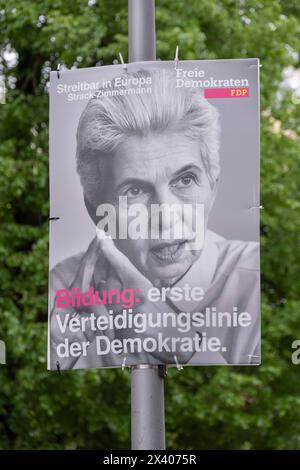 Affiches électorales du FDP pour les élections européennes du 9 juin 2024 dans le district Nippes de Cologne Banque D'Images