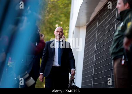 Madrid, Espagne ; 29.04.2024.- L'ancien président de la Fédération royale espagnole de football (RFEF) Luis Rubiales a témoigné devant le juge enquêtant sur ses allégations d'irrégularités à la tête du football espagnol. L’un des principaux points de l’interrogatoire est sa décision de vendre la Super Coupe d’Espagne à la dictature saoudienne, qui comprenait une commission de 24 millions pour le joueur du Barça Gerard Piqué. Photo : Juan Carlos Rojas Banque D'Images