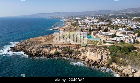 Vue aérienne de la côte à Chloraka, Paphos, Chypre Banque D'Images