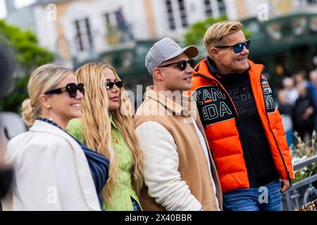 Rust, Allemagne. 29 avril 2024. Les juges du DSDS Beatrice Egli (g-d), Loredana, Pietro Lombardi et Dieter Bohlen sont présents à Europa-Park. Sur le jury de la 21e saison : le chanteur pop B. Egli, le rappeur Loredana, le juge en chef D. Bohlen et le chanteur P. Lombardi. Le casting a lieu du 25 avril au 5 mai à Europa-Park. Le casting est prévu pour être diffusé cet automne sur RTL et RTL . Crédit : Philipp von Ditfurth/dpa/Alamy Live News Banque D'Images