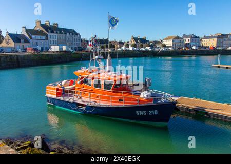 France, Manche, Cotentin. Saint-Vaast-la-Hougue. Bateau SNSM Banque D'Images