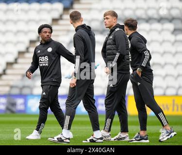 Preston, Royaume-Uni. 29 avril 2024. Les joueurs de Leicester City inspectent le terrain avant le match du Sky Bet Championship Preston North End vs Leicester City à Deepdale, Preston, Royaume-Uni, le 29 avril 2024 (photo par Steve Flynn/News images) à Preston, Royaume-Uni le 29/04/2024. (Photo par Steve Flynn/News images/SIPA USA) crédit : SIPA USA/Alamy Live News Banque D'Images