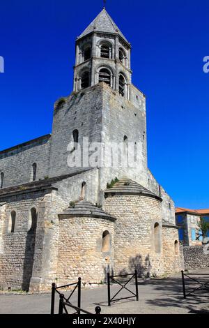 France, Auvergne Rhône Alpes, département de la Drôme (26), la Garde Adhémar, église Saint Michel Banque D'Images
