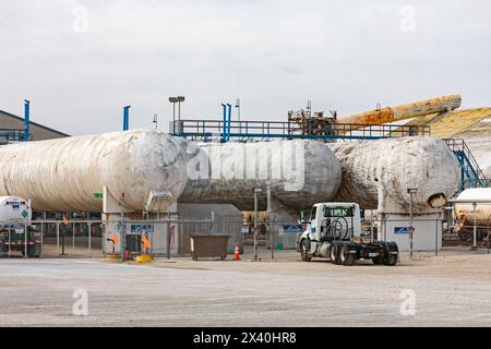 Duncombe, Iowa - réservoirs pour gaz industriels dans une usine d'engrais Koch Industries. Koch est l'une des quatre seules entreprises qui contrôlent 75 % de tout l'azote Banque D'Images