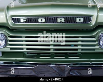 Ford F100 pick-up (1959) voiture ancienne, Europe Banque D'Images