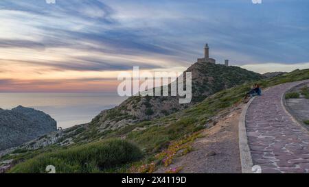 Phare de Capo Sandalo sur l'île de San Pietro, sur la côte sud-ouest de la Sardaigne, Italie ; Carloforte, Sardaigne du sud, Italie Banque D'Images