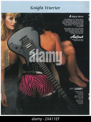 1985 Aria Pro II publicité guitare électrique - Un guerrier puissant Banque D'Images
