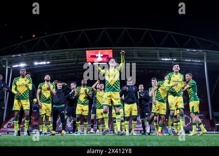 Utrecht, pays-Bas. 29 avril 2024. UTRECHT, 29-04-2024, stade Galgenwaard, Keuken Kampioen Divisie, football néerlandais, saison 2023/2024, pendant le match Jong Utrecht - ADO, célébrant la victoire après le match 0-2 crédit : Pro Shots/Alamy Live News Banque D'Images