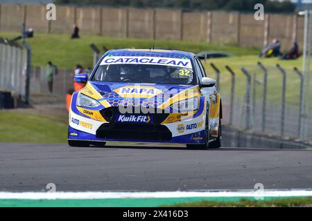 Daniel Rowbottom, Ford Focus ST, NAPA Racing UK, Round 2, BTCC, British Touring car Championship, épreuves d'ouverture de la saison 2024, 28 avril 2024, Banque D'Images