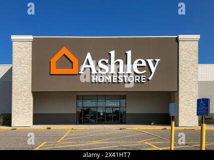 BRAINERD, MN - 1er septembre 2021 : Ashley HomeStore StoreFront dans le Minnesota. Ashley HomeStore est une chaîne de magasins de meubles américaine qui vend des meubles produc Banque D'Images