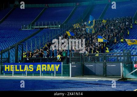 Rome, Italie. 27 avril 2024. Supporters de Hellas Vérone lors du match de Serie A TIM entre le SS Lazio et le Hellas Vérone au Stadio Olimpico le 27 avril 2024 à Rome, Italie. Crédit : Giuseppe Maffia/Alamy Live News Banque D'Images