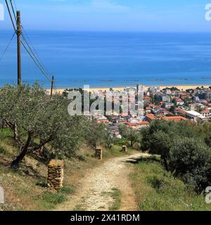 Sentier de randonnée de la côte, Montepagano, Roseto degli Abruzzi, Abruzzes, Italie Banque D'Images