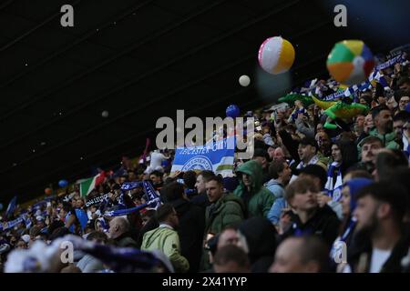 Deepdale, Preston le lundi 29 avril 2024. Fans de Leicester lors du match du Sky Bet Championship entre Preston North End et Leicester City à Deepdale, Preston le lundi 29 avril 2024. (Photo : James Holyoak | mi News) crédit : MI News & Sport /Alamy Live News Banque D'Images