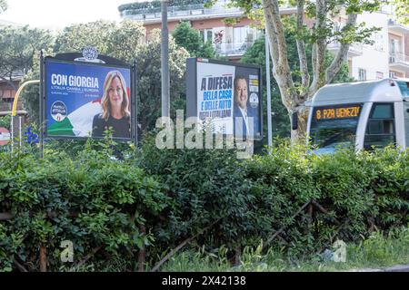 Rome, Italie. 29 avril 2024. Panneau publicitaire Fratelli d'Italia et Lega pour les élections européennes de 2024 avec le visage de Giorgia Meloni et Matteo Salvini à Circonvallazione Gianicolense à Rome (image crédit : © Matteo Nardone/Pacific Press via ZUMA Press Wire) USAGE ÉDITORIAL SEULEMENT! Non destiné à UN USAGE commercial ! Banque D'Images