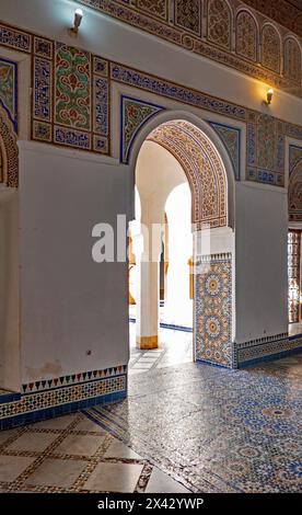 Marrakech, Maroc, 16 novembre 2024, place d'attraction du Palais de Bahia dans la ville de Marakesh, Banque D'Images