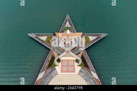 Vue aérienne de la statue de l'aigle, symbole de l'île de Langkawi, Malaisie, Asie Banque D'Images