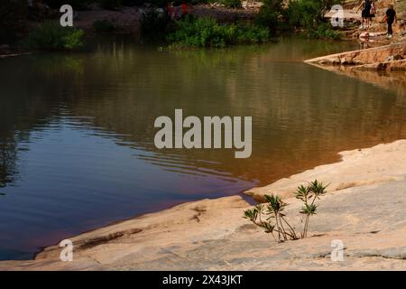 Vallée du Paradis, Maroc, 13 novembre 2023. Rivière dans la vallée du Paradis dans les montagnes de l'Atlas, endroit très populaire pour se détendre dans la région d'Agadir, Maroc Banque D'Images