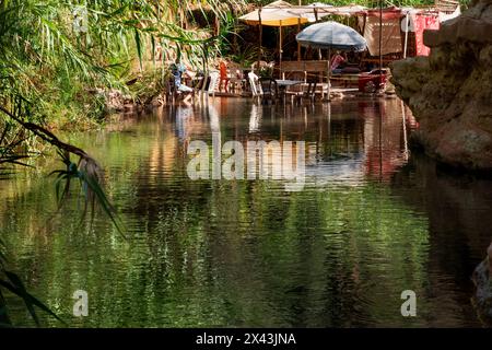 Vallée du Paradis, Maroc, 13 novembre 2023. Rivière dans la vallée du Paradis dans les montagnes de l'Atlas, endroit très populaire pour se détendre dans la région d'Agadir, Maroc Banque D'Images