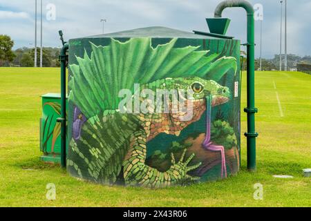 Water Tank Art par Scott Nagy et Krimsone, Barden Ridge, NSW, Australie Banque D'Images