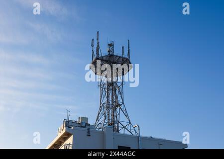 Une station de base de téléphonie mobile au Japon. Banque D'Images