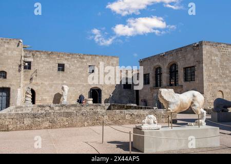 Musée archéologique, ancien hôpital de l'ordre de Saint-Jean, XVe siècle, vieille ville, Rhodes ville, Grèce Banque D'Images