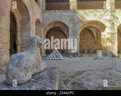 Musée archéologique, ancien hôpital de l'ordre de Saint-Jean, XVe siècle, vieille ville, Rhodes ville, Grèce Banque D'Images