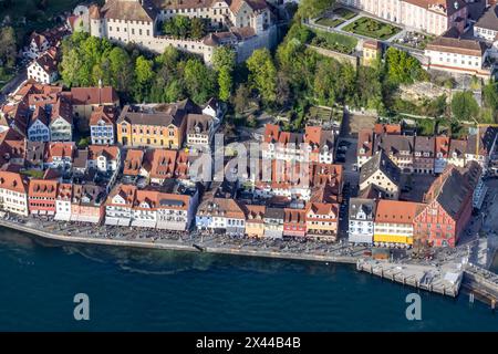 Vieille ville et promenade du port, château et nouveau château, vue aérienne d'a zeppelin, Meersburg sur le lac de Constance, Bade-Wuerttemberg, Allemagne Banque D'Images