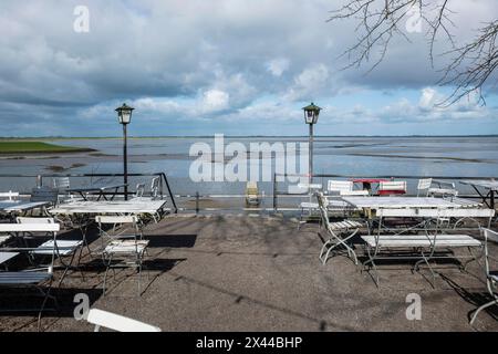 Café en plein air en bord de mer, hôtel spa Altes, Dangast, Jade Bay, mer du Nord, basse-Saxe, Allemagne Banque D'Images