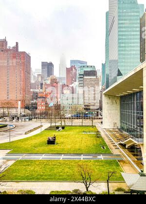 United Nations Plaza au siège de l'ONU à New York Banque D'Images