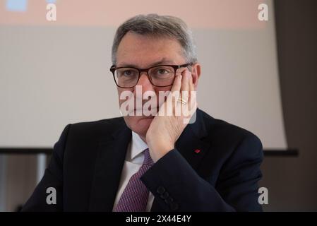 Torino, Italie. 30 avril 2024. Maurizio Landini durante la conferenza 'il G7 ascolti il lavoro e l'ambiente' a Torino, Italia - Martedì 30 aprile 2024 - Maurizio Landini lors de la conférence 'le G7 écoute le travail et l'environnement' Turin, Italie - mardi 30 avril 2024 (photo Matteo SECCI/LaPresse) crédit : LaPresse/Alamy Live News Banque D'Images