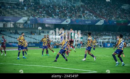 Kolkata, Inde. 29 avril 2024. Mohunbagan Super Giants (MBSG) de Kolkata bat l'Odisha FC par 2-0 pour atteindre la 1ième finale ISL le 28 avril 2024 au stade Salt Lake de Kolkata. Les buteurs sont Jasson Cummings et Sahal Abdul Samad. (Photo par Amlan Biswas/Pacific Press) crédit : Pacific Press Media production Corp./Alamy Live News Banque D'Images