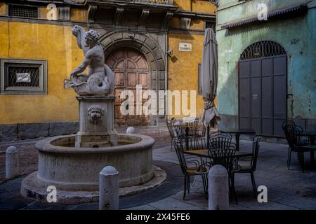 Fontana del Delfino, Bergame, Lombardie, Italie. Avril 2023 Banque D'Images