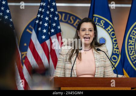 Washington, États-Unis. 30 avril 2024. La représentante des États-Unis Elise Stefanik R-NY à la conférence de presse hebdomadaire du président de la Chambre Mike Johnson, R-LA, au Capitole des États-Unis à Washington, DC, le mardi 30 avril 2024. Photo de Annabelle Gordon/UPI. Crédit : UPI/Alamy Live News Banque D'Images