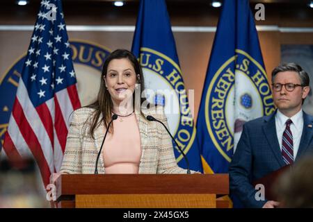 Washington, États-Unis. 30 avril 2024. La représentante des États-Unis Elise Stefanik R-NY à la conférence de presse hebdomadaire du président de la Chambre Mike Johnson, R-LA, au Capitole des États-Unis à Washington, DC, le mardi 30 avril 2024. Photo de Annabelle Gordon/UPI. Crédit : UPI/Alamy Live News Banque D'Images